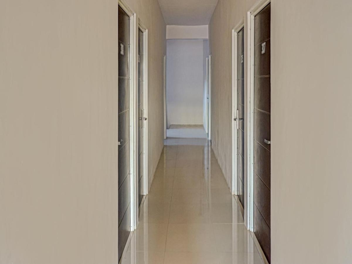 RedDoorz At Losari Area 3 Makasar Zewnętrze zdjęcie