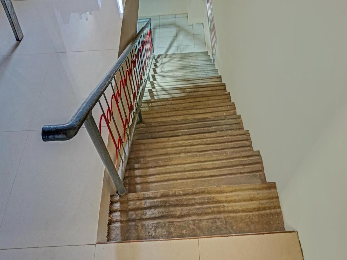 RedDoorz At Losari Area 3 Makasar Zewnętrze zdjęcie