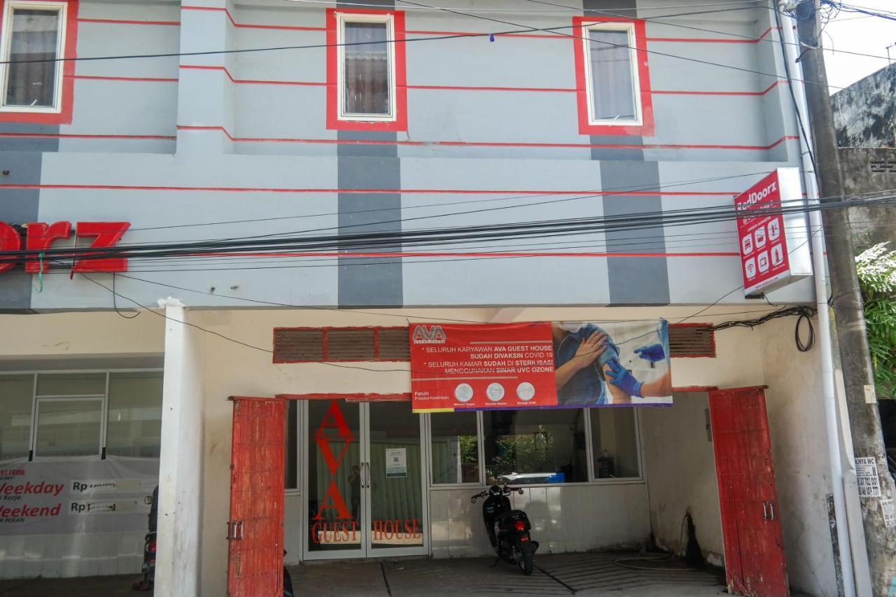 RedDoorz At Losari Area 3 Makasar Zewnętrze zdjęcie